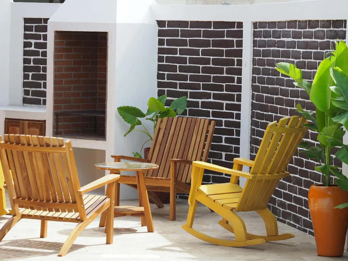 Rocking chairs on a León patio